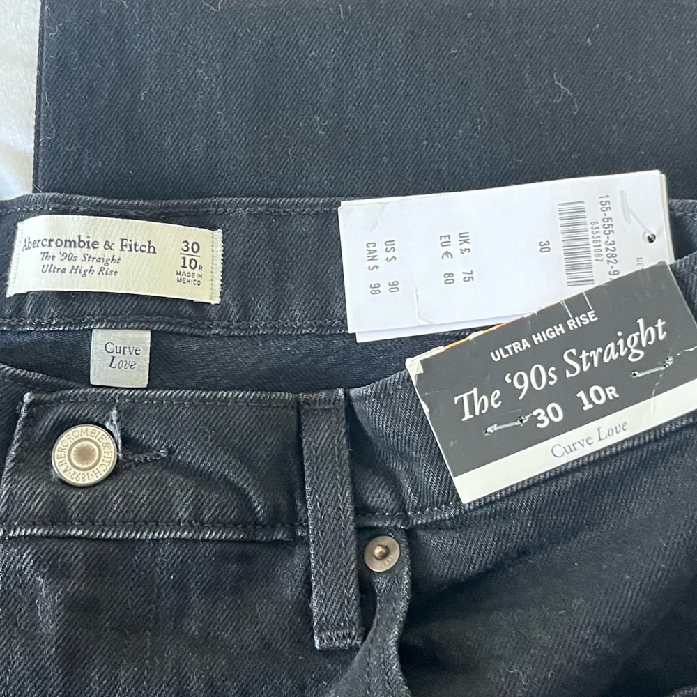 NWT Abercrombie & Fitch Curve Love 90’s Straight Ultra High-Rise SIZE 30 / 10R - Picture 6 of 6